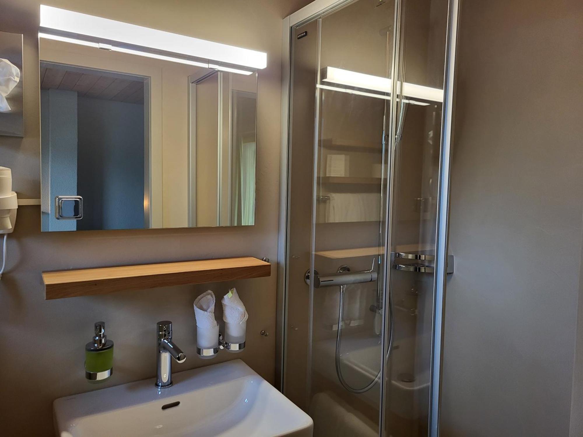 Hotel National Frutigen Εξωτερικό φωτογραφία